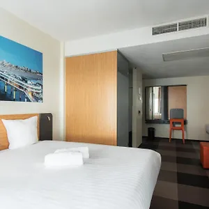 Easyhotel Scheveningen Отель Гаага