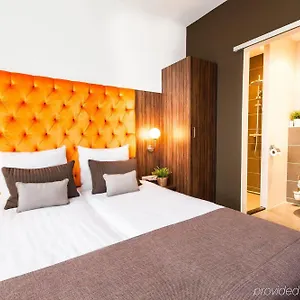 3* Отель La Reine